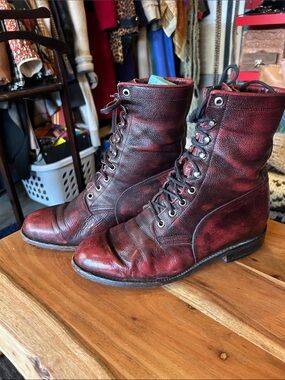 Men's 7.5 ladies 9 /Red Leather Lace-Up Western Boots